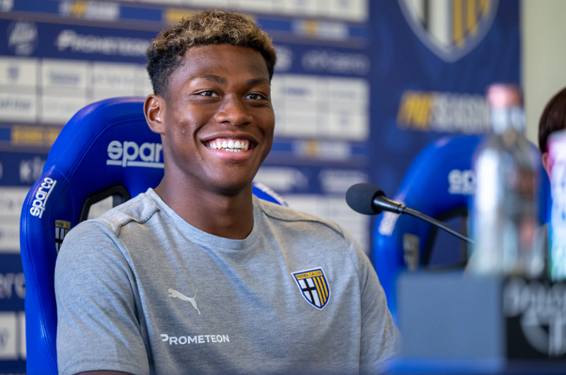 chelsea-tam-tia-thu-mon-clb-parma-thay-the-robert-sanchez