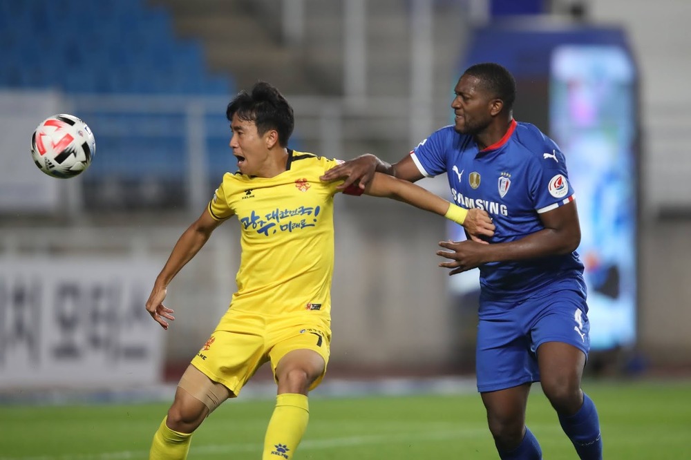 nhan-dinh-soi-keo-suwon-vs-gwangju-luc-17h30-ngay-18-7-2025-1