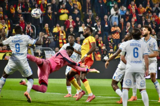 RC Lens vs Lorient (23:15 – 02/11) | Xem lại trận đấu